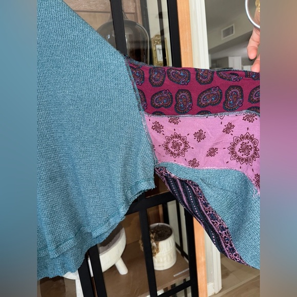 Free People long sleeve top waffle knit We The Free Blossom Thermal patchwork - Picture 12 of 12